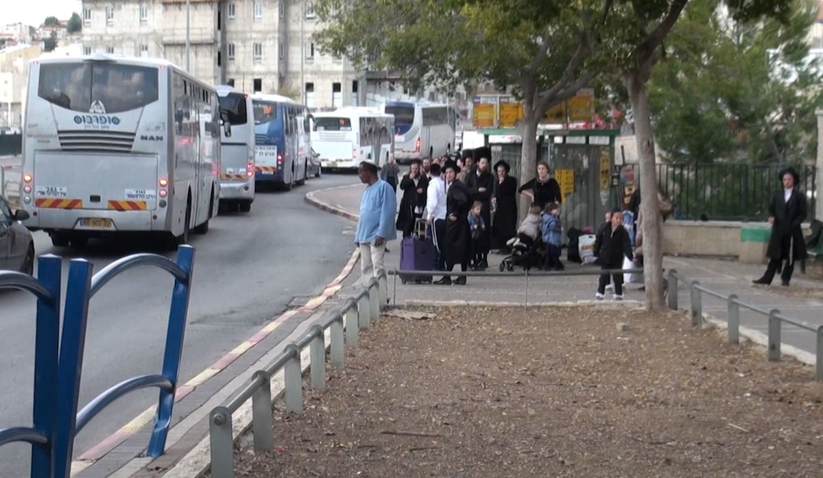 תחקיר "כיכר השבת" מתעד: כאוס תחבורתי לאלפי חרדים