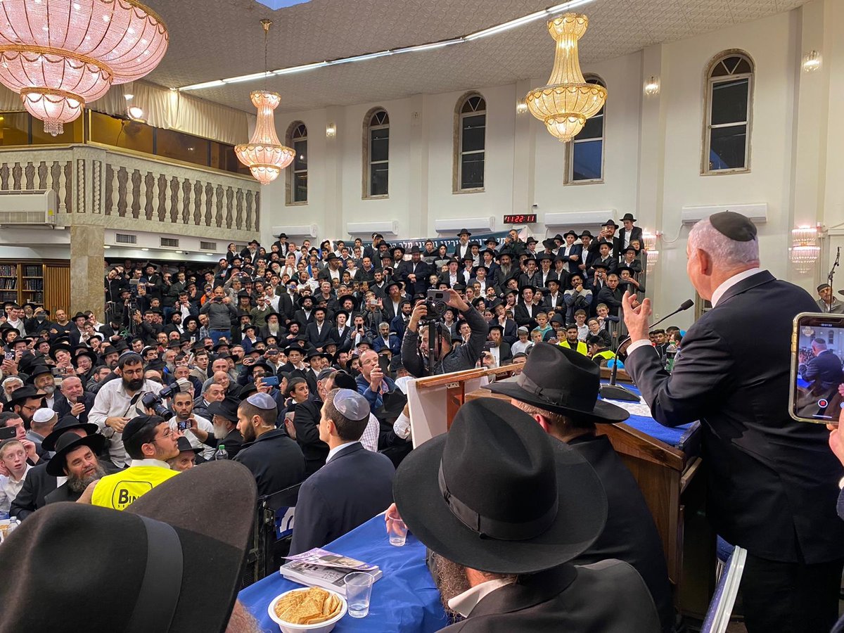 נתניהו בכפר חב"ד: "משיח חייב לבוא - ראשי תיבות 'מחל'"