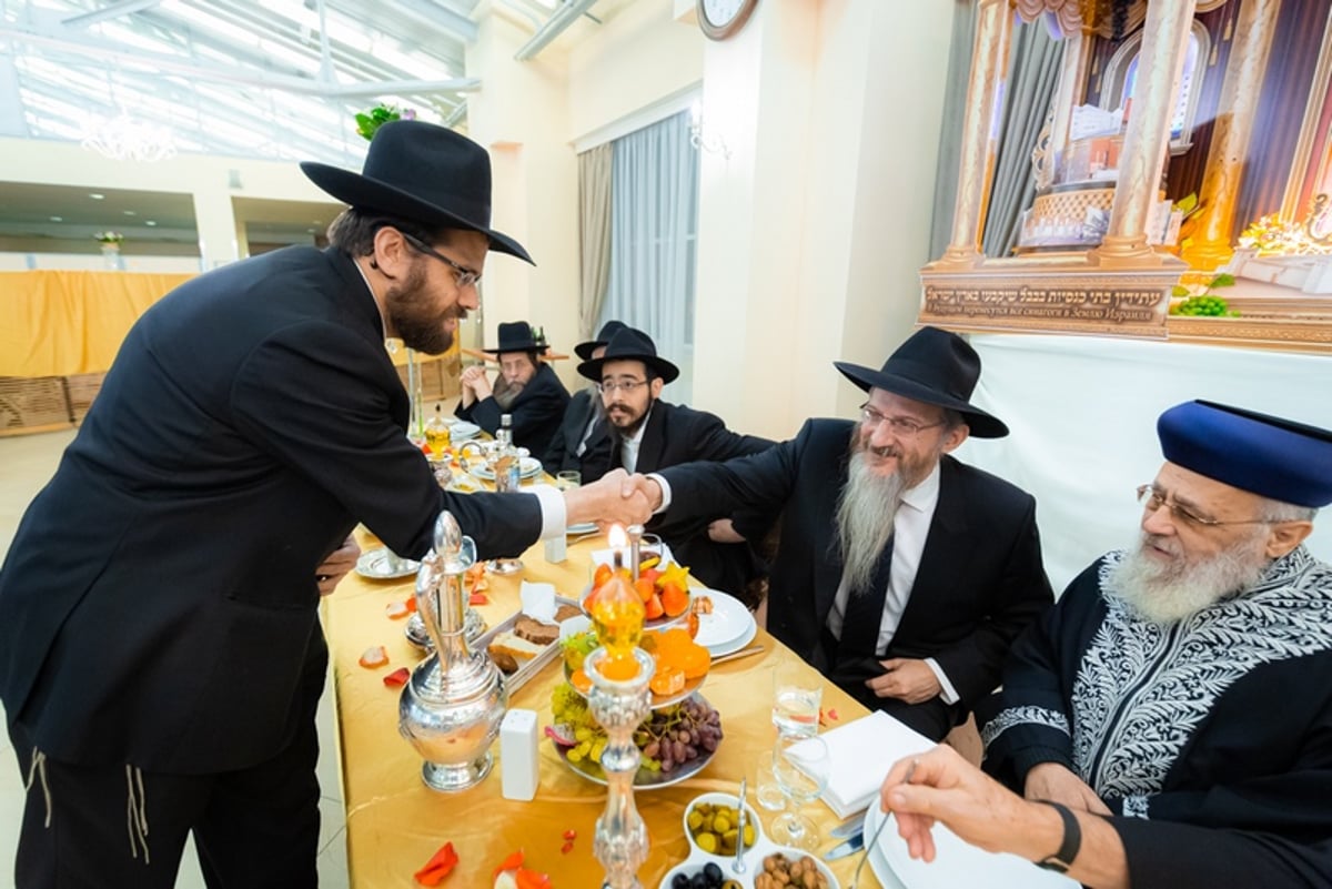 ברוסיה חגגו שבע ברכות לבת הרב הראשי