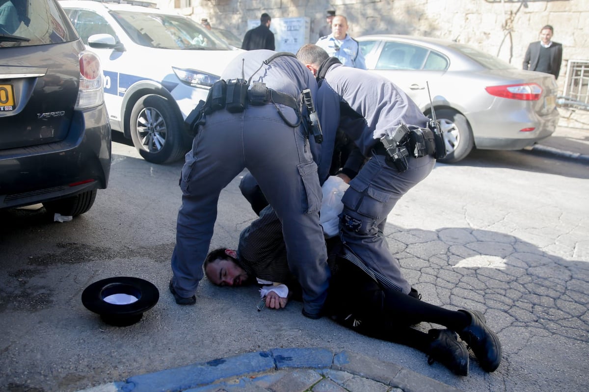 שוב: שלושה עצורים בהפגנה נגד הרכבת הקלה • תיעוד