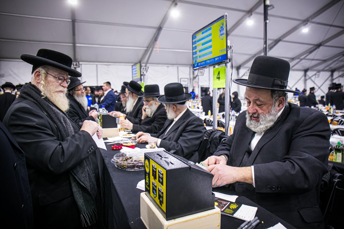 אלפים בכינוס 'יום ההצלה' בחסידות סאטמר