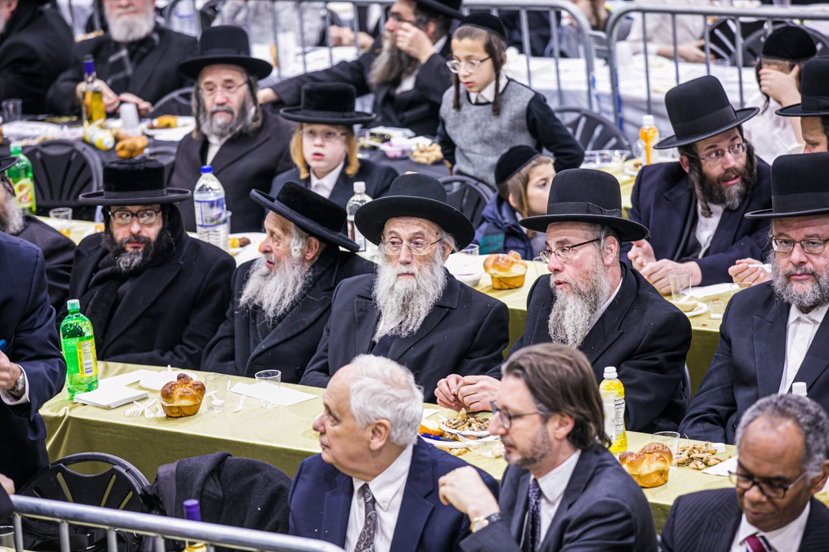 אלפים בכינוס 'יום ההצלה' בחסידות סאטמר