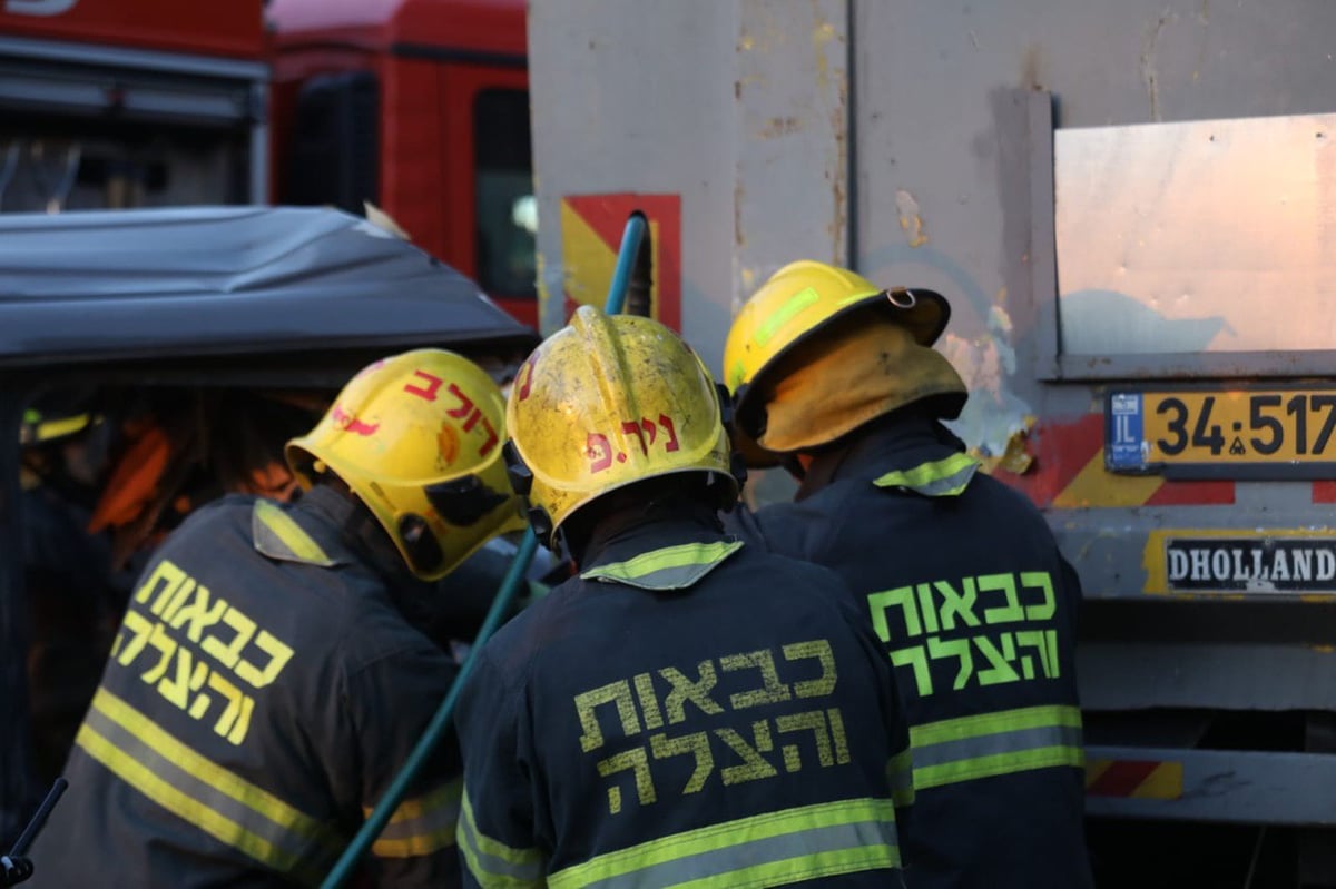 "תאונה קשה מאוד"; 2 הרוגים ופצועים בתאונה בכביש 4