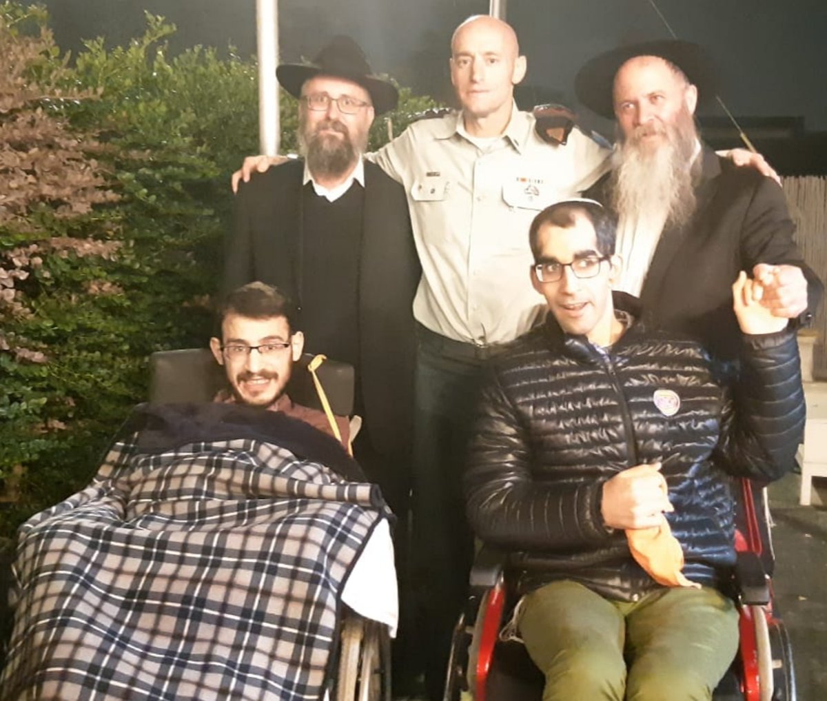 מרגש: החב"דניקים הדליקו עם נפגעי טרור