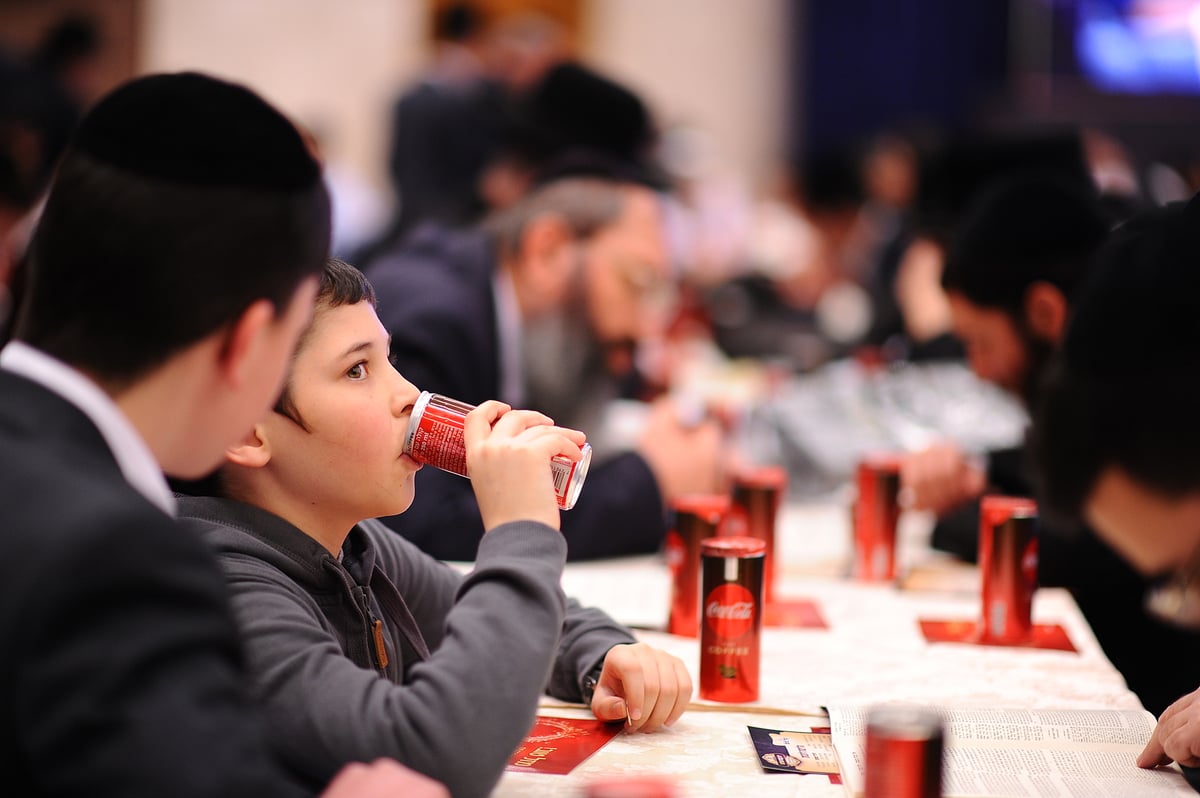 תיעוד ענק: מעמד סיום הש"ס כולו ביום אחד