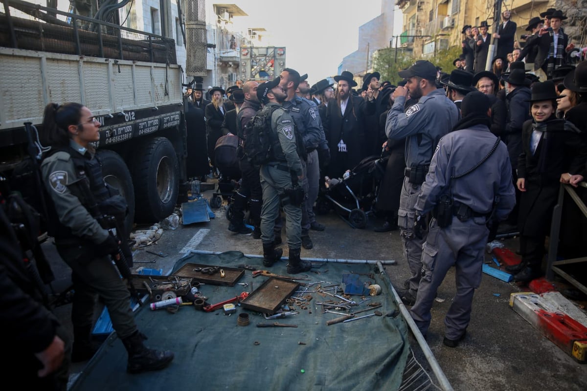 הפגנה סוערת בירושלים: עצורים במאבק על הרכבת הקלה