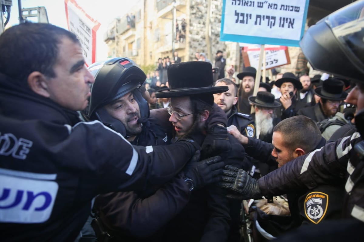 הפגנה סוערת בירושלים: עצורים במאבק על הרכבת הקלה