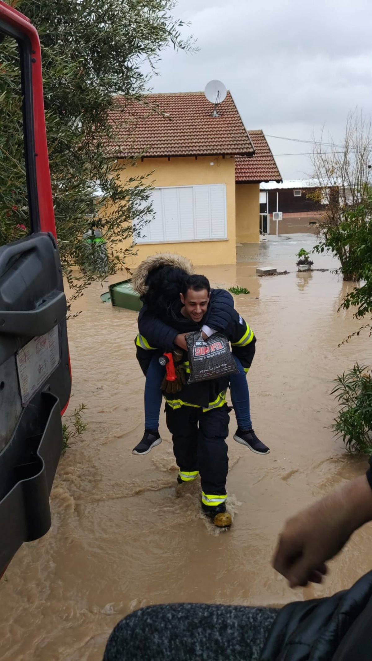 היום השני לסערה: גשם, הצפות, שיטפונות - וחילוץ לכודים