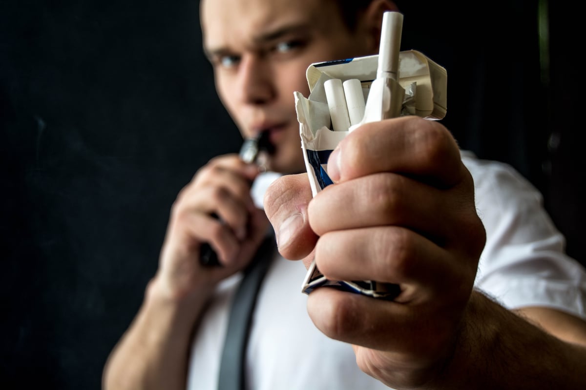 מחקר: עישון סיגריות רגילות ואלקטרוניות במקביל מסוכן יותר
