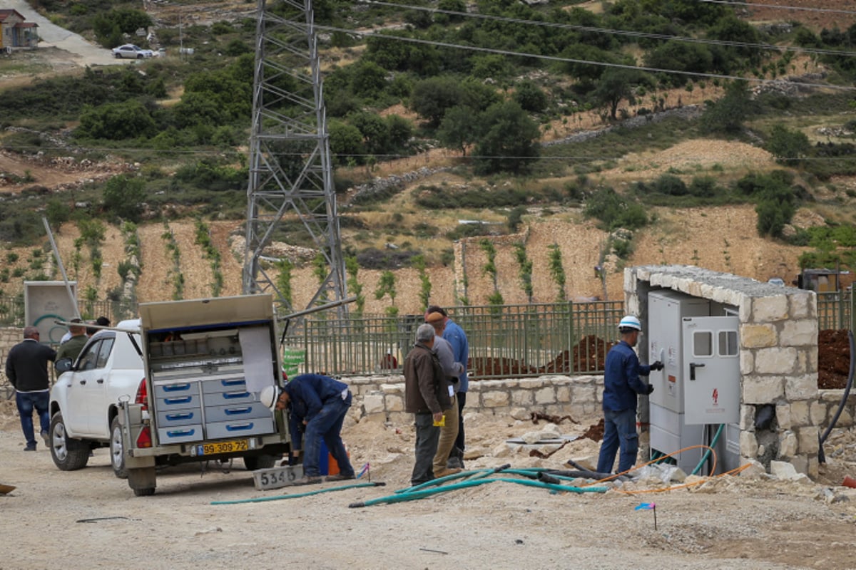 בעיצומה של השבת: חברת החשמל שולחת חשבונות לאנשים