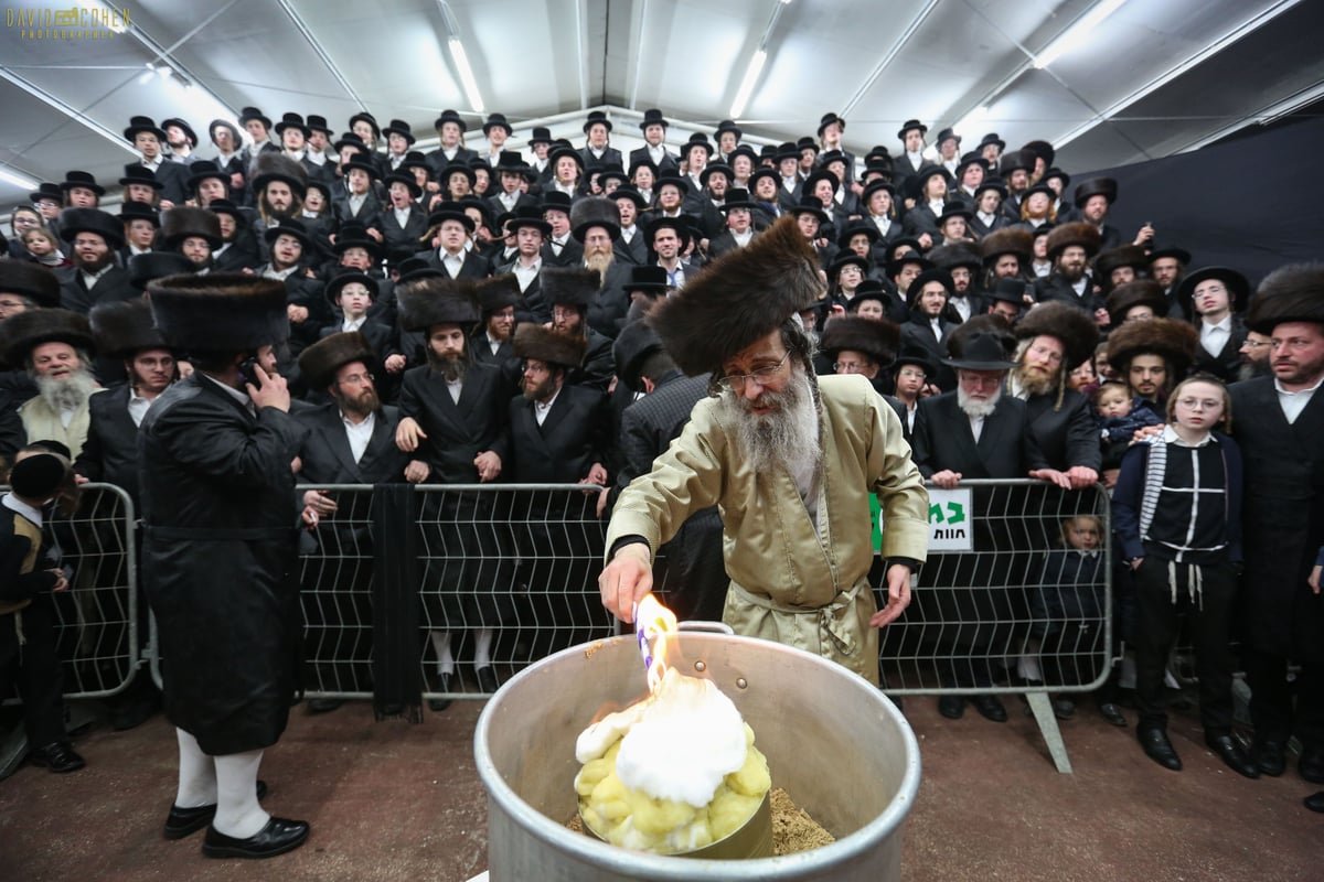 סליחות והדלקה: המשפיע ר' מיילך בידרמן במירון