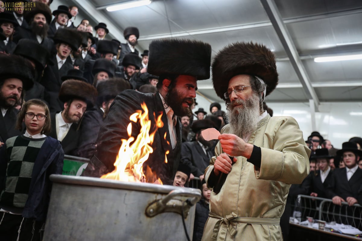 סליחות והדלקה: המשפיע ר' מיילך בידרמן במירון