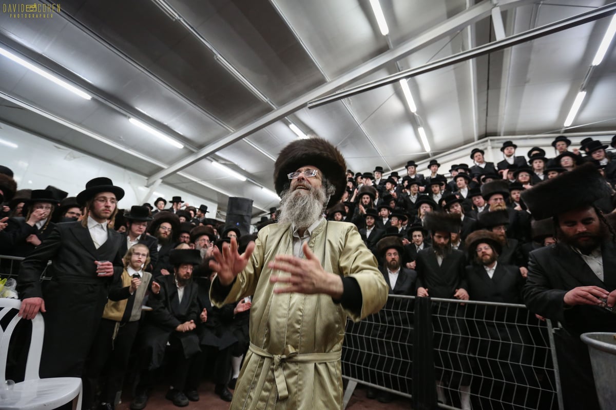 סליחות והדלקה: המשפיע ר' מיילך בידרמן במירון