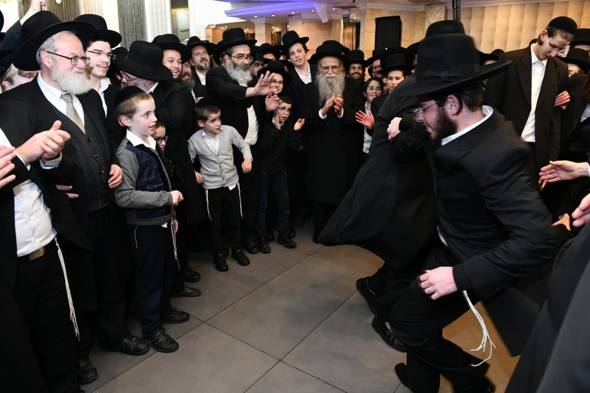 שמחת תלמידי החזון איש: רב הקהילה חיתן