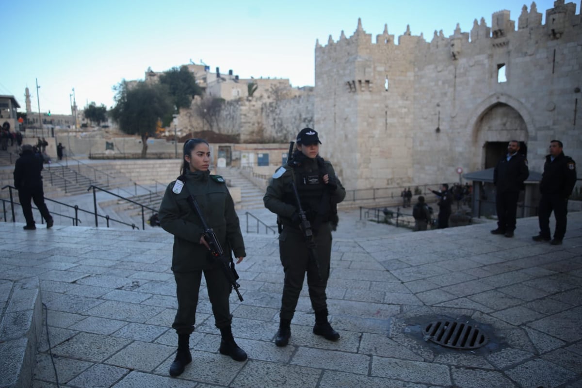 הפלסטינים זועמים: ניסיון פיגוע בהר הבית; מהומות ביו"ש