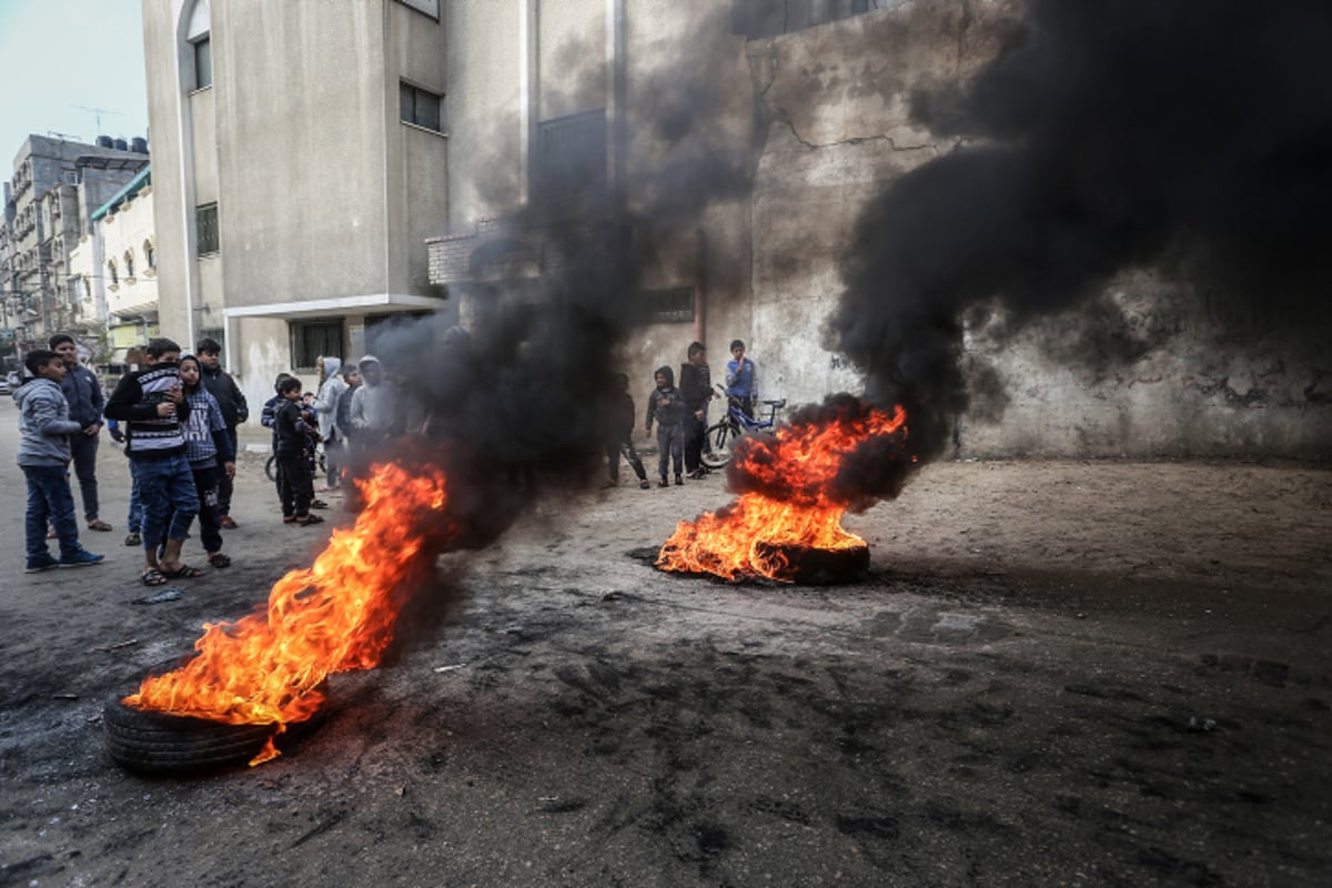 גלריה: התפרעויות הערבים ביו"ש וברצועה