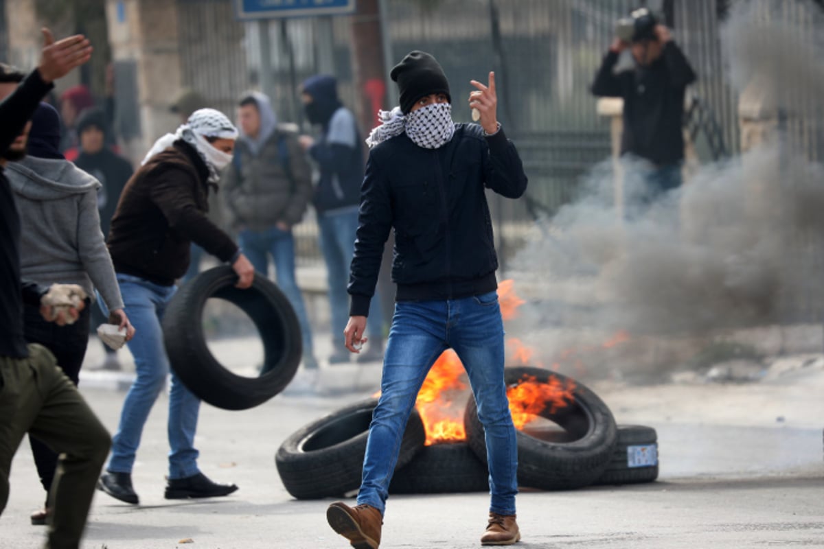 גלריה: התפרעויות הערבים ביו"ש וברצועה