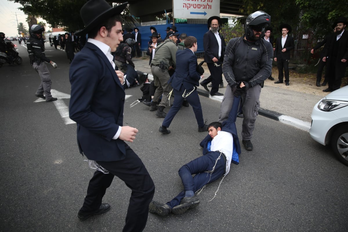 'הפלג' חסמו את בני ברק; הפגינו ב'כביש 4' על מעצר עריק