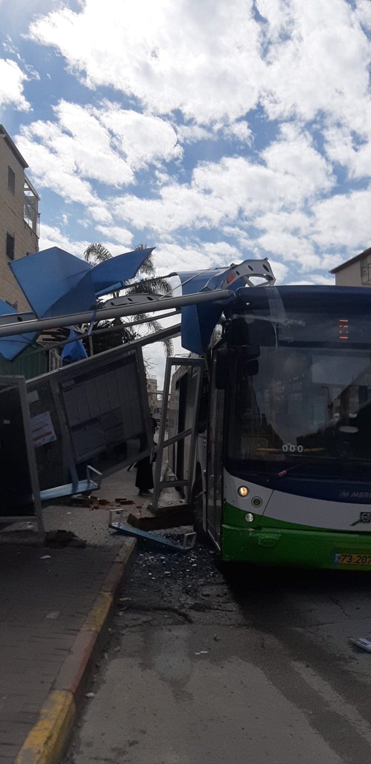 נס ברחוב הרב קנייבסקי בביתר עילית • צפו