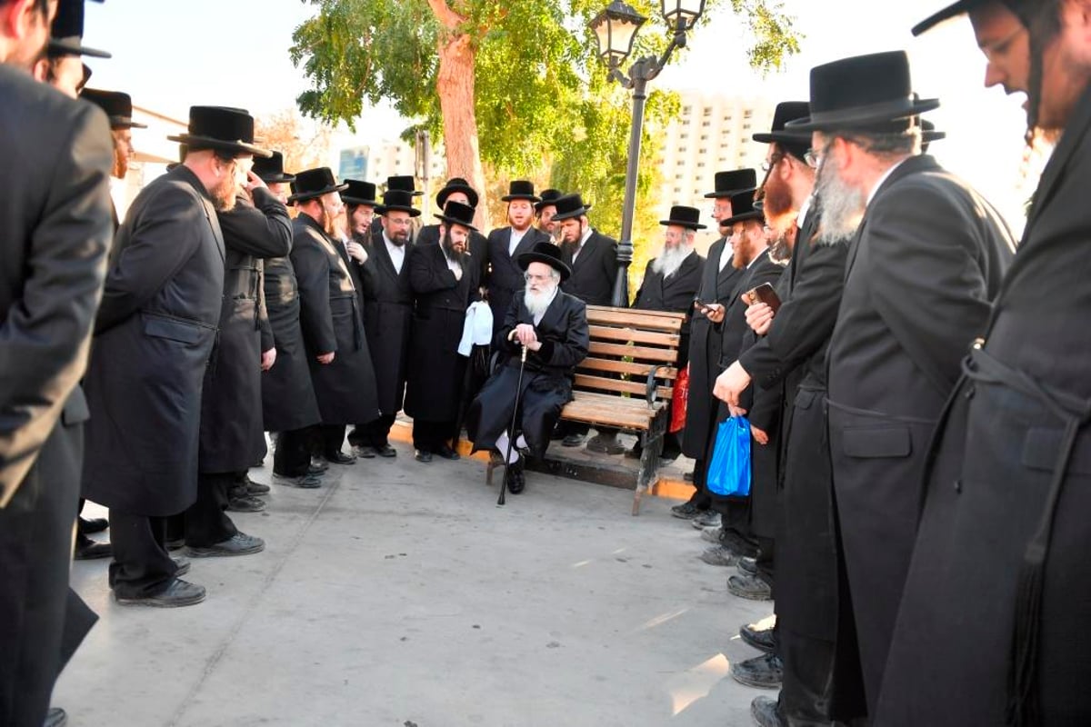 המסע המלא של נגידי ויז'ניץ בראשות הרבי לסיני - צפו