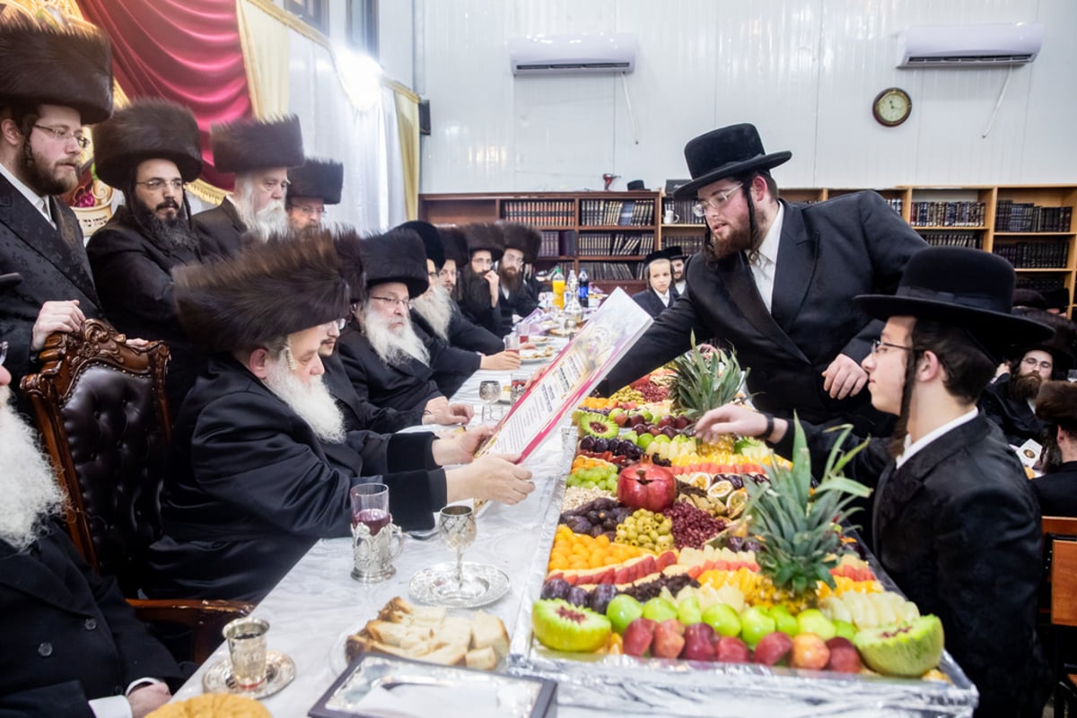 שבע ברכות לנכדת האדמו"ר מקוסוב ויז'ניץ בשילוב טיש לט"ו בשבט