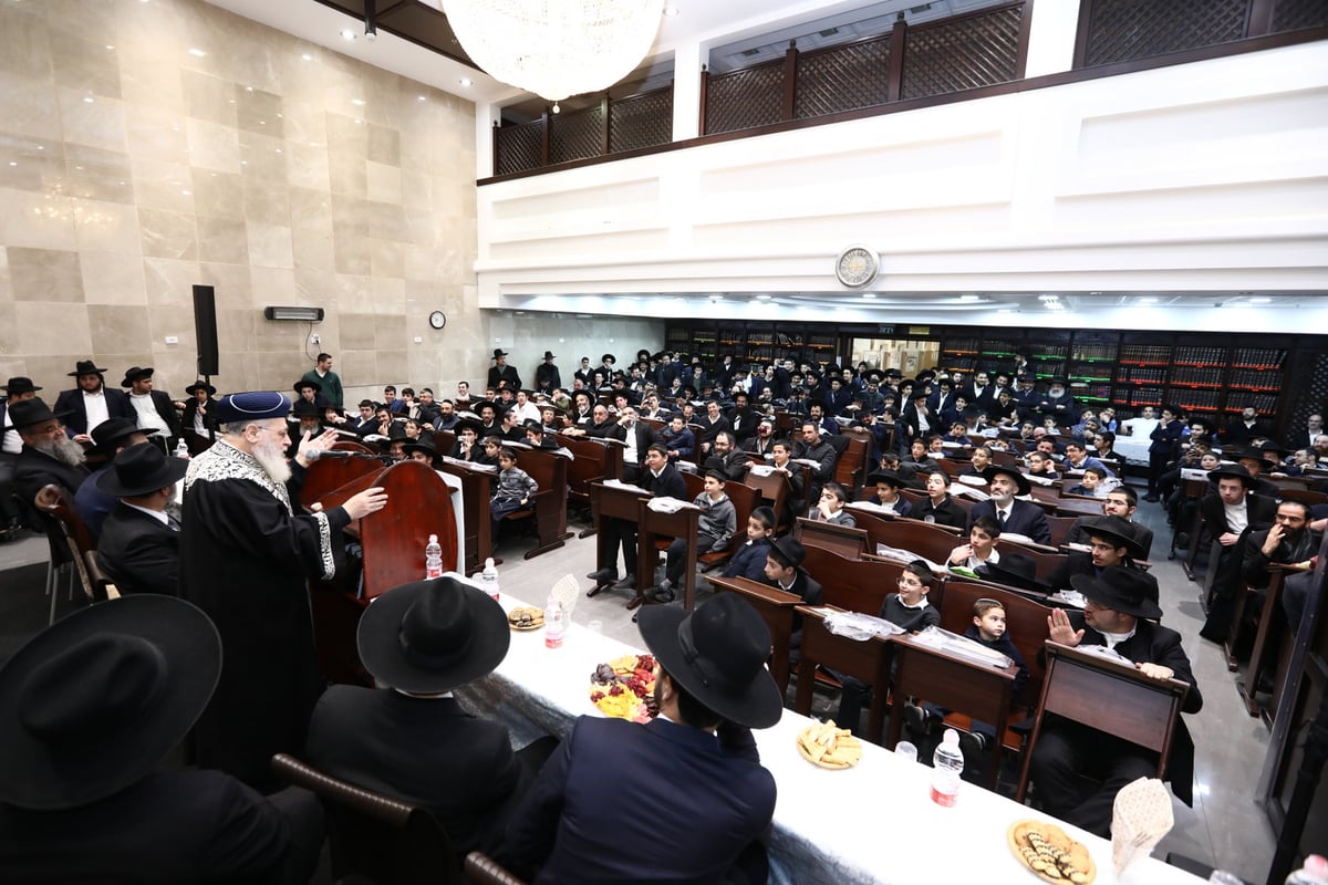 הראשל"צ במעמד חלוקת מלגות בט"ו בשבט