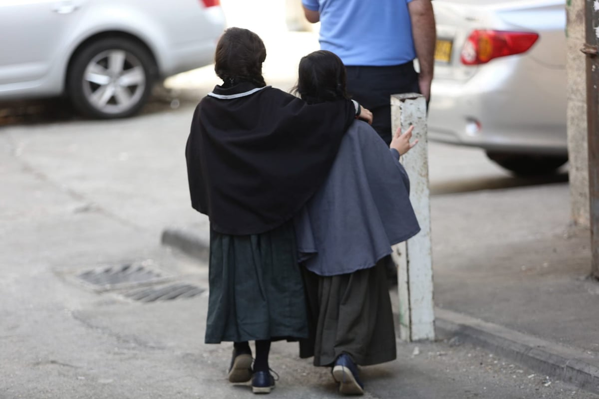 דרמה בנתב"ג: בחורה מ'כת השאלים' - נעצרה