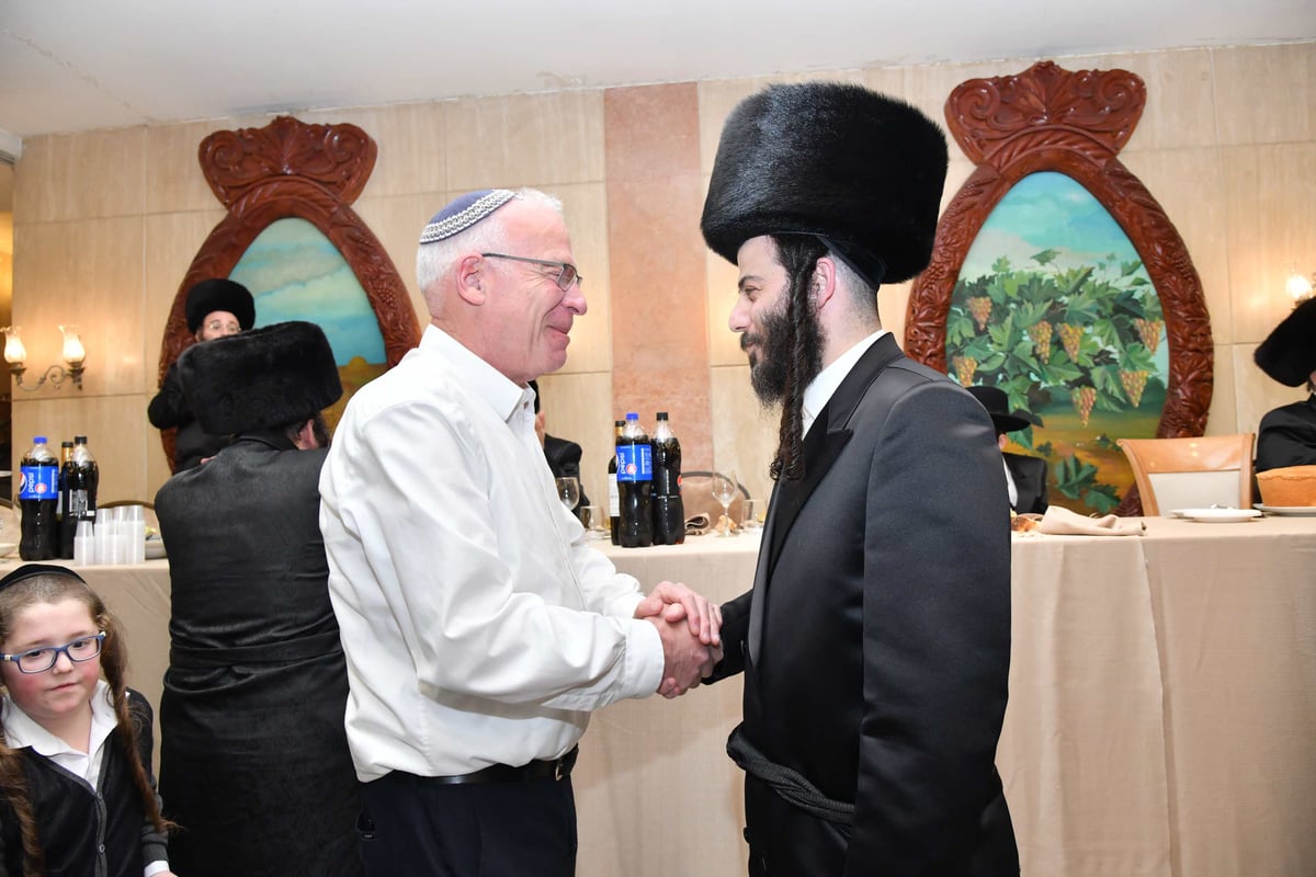 מוטי בבצ'יק ברמץ את בנו, כולם התייצבו • צפו