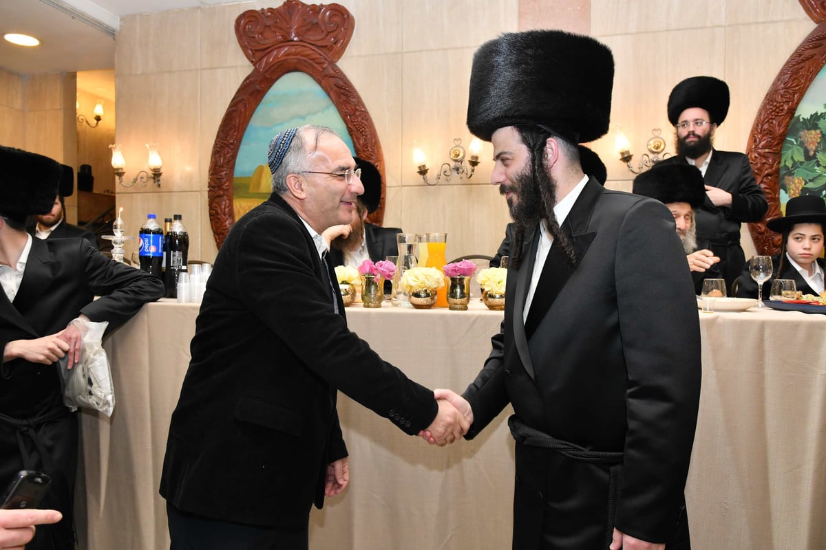 מוטי בבצ'יק ברמץ את בנו, כולם התייצבו • צפו