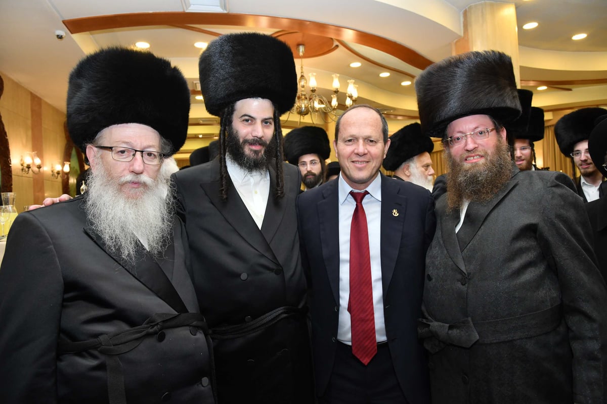 מוטי בבצ'יק ברמץ את בנו, כולם התייצבו • צפו