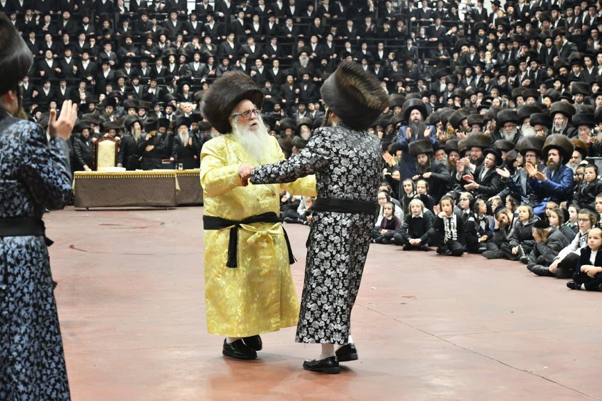 מהקבלת פנים ועד ה'מצווה טאנץ' בחתונת צאנז - סטריקוב