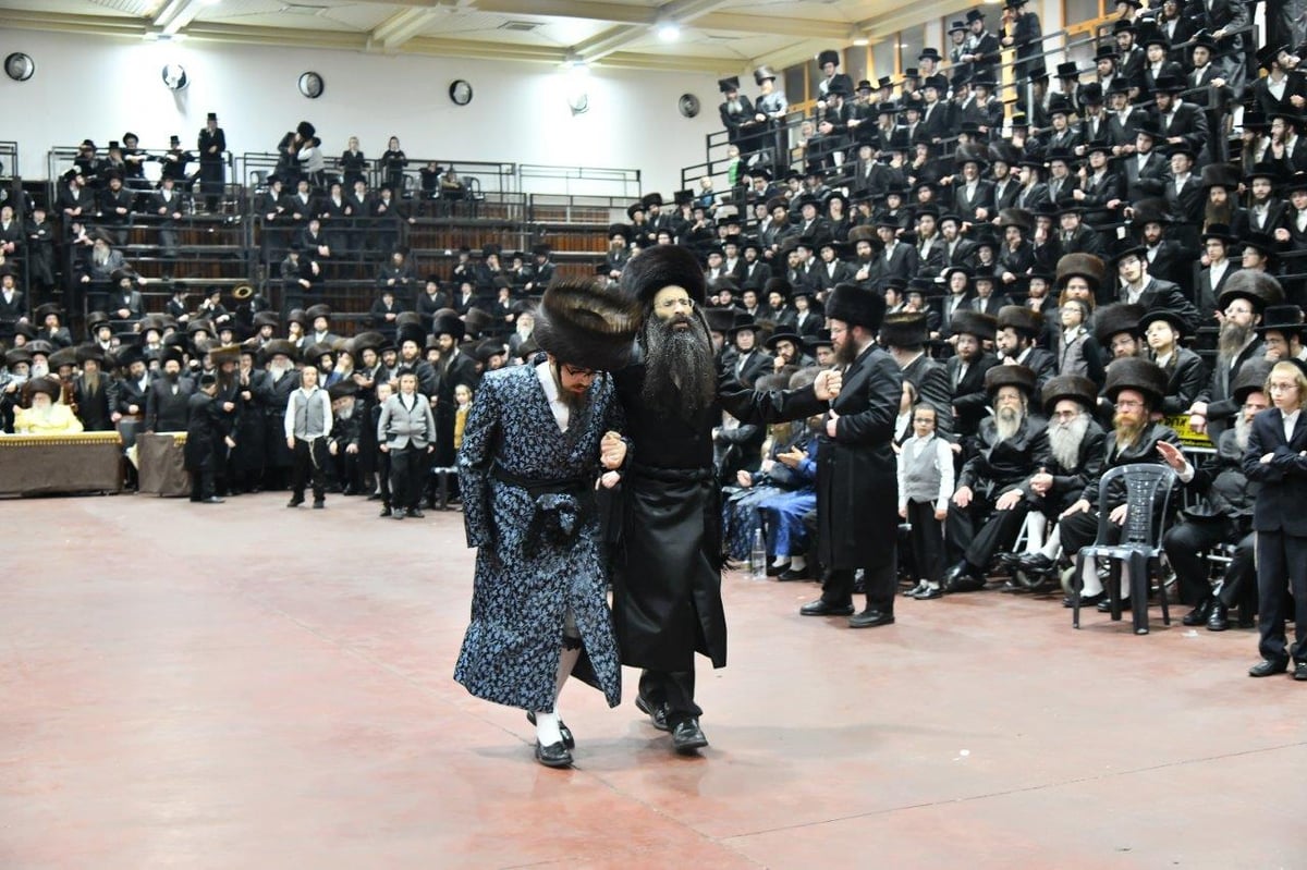 מהקבלת פנים ועד ה'מצווה טאנץ' בחתונת צאנז - סטריקוב