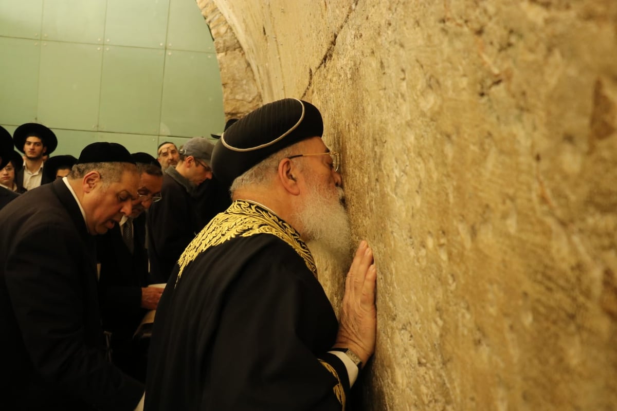 נגיף הקורונה: הראשונים לציון התפללו בכותל