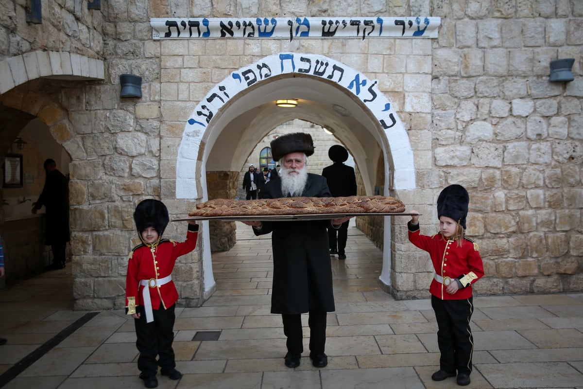 חגיגת פורים בציונו של רבי שמעון בר יוחאי