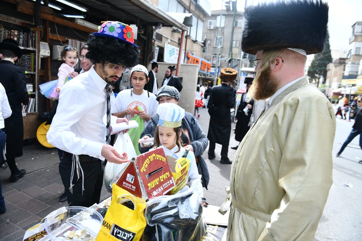 כך חוגגים הבני ברקים את חג הפורים • טעימה