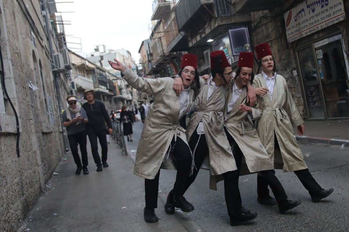 קדצ'קה באמצע הרחוב: גלריה באווירת פורים