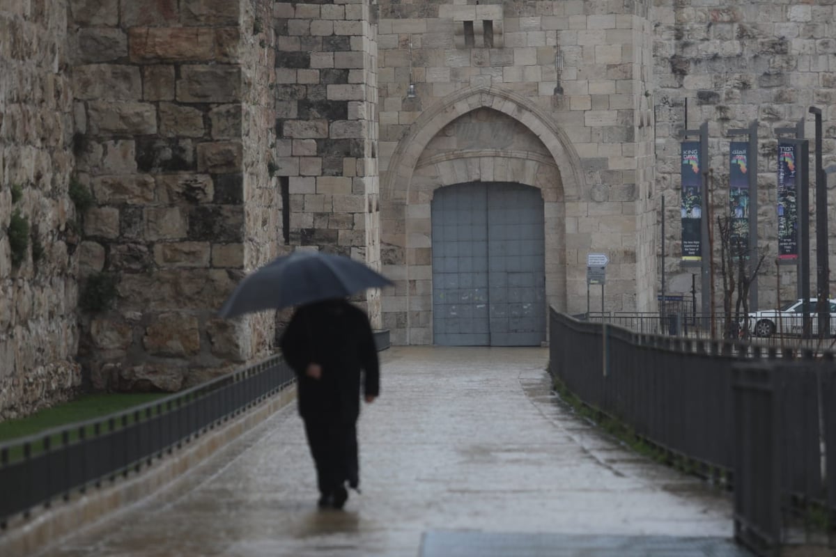 בהלת הקורונה: שער יפו נחסם למעבר אדם