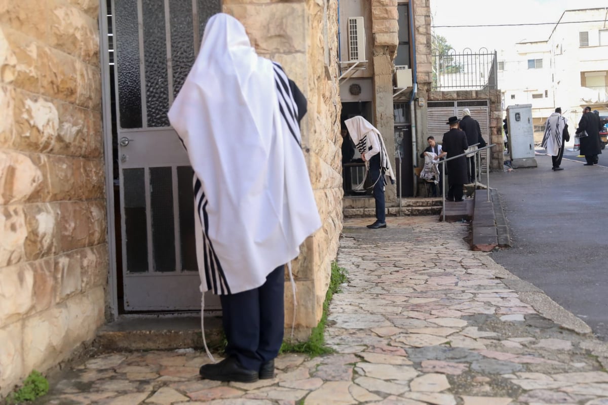 כך שמרו על התקנות ב"שטיבלך חסידים" • צפו