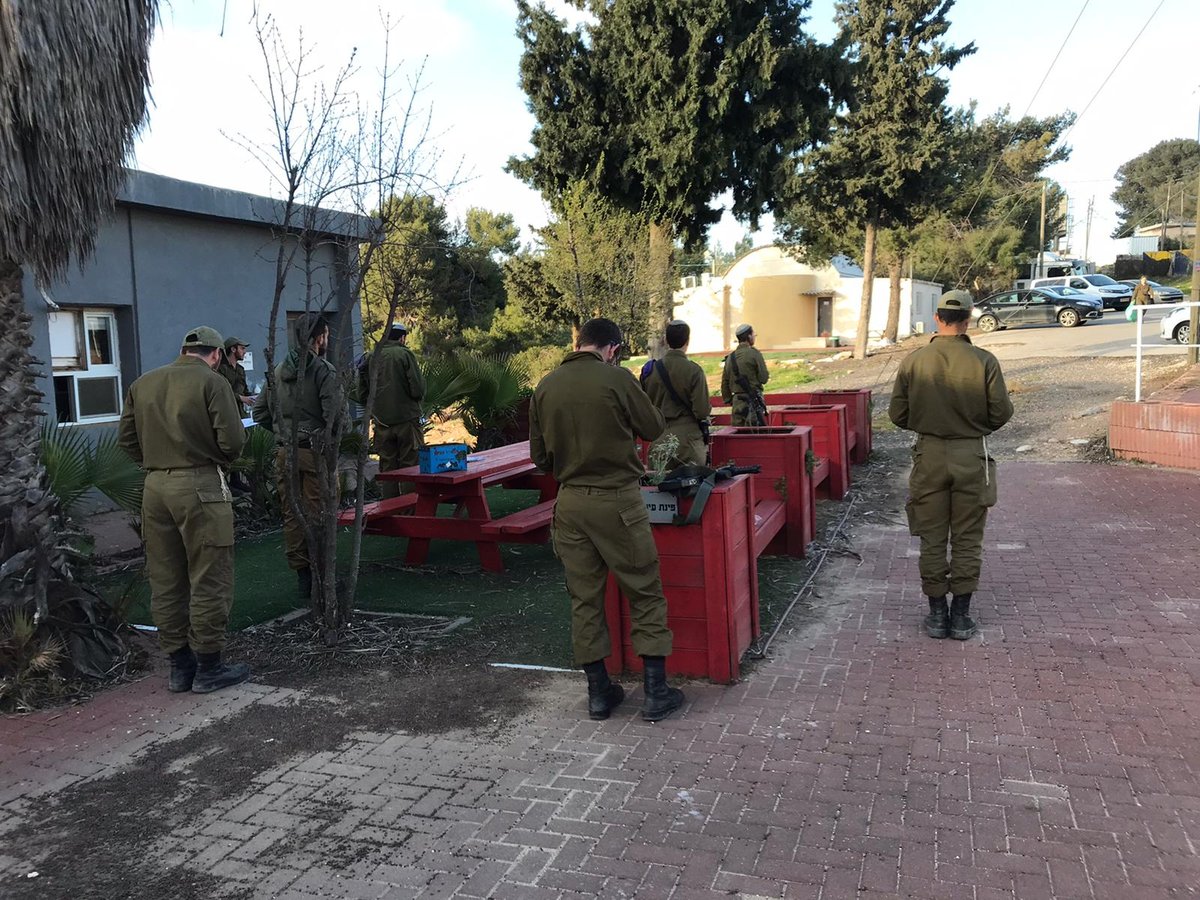 תיעוד: גם החיילים התפללו נגד הקורונה