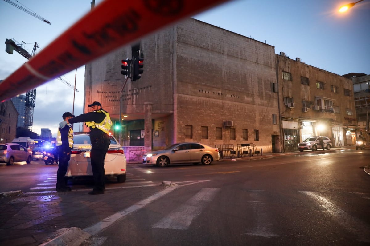 צפו: המשטרה סוגרת את שכונת גאולה בירושלים