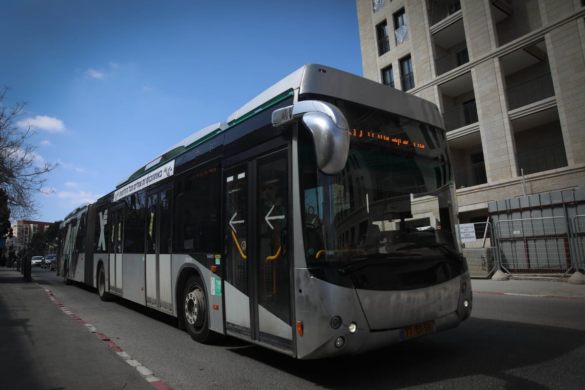 הסגר? רחובות ירושלים החרדית עדיין הומים