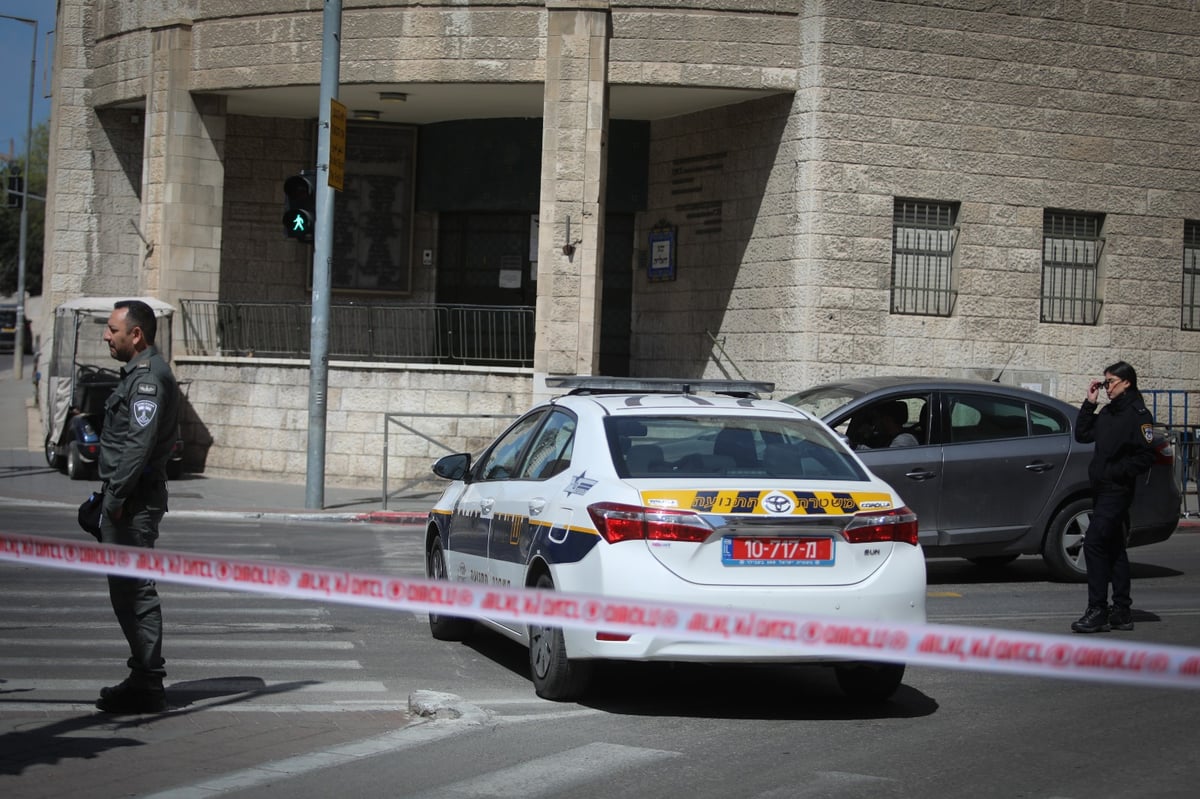 תיעוד: כך פעלו השוטרים לסגירת החנויות בירושלים