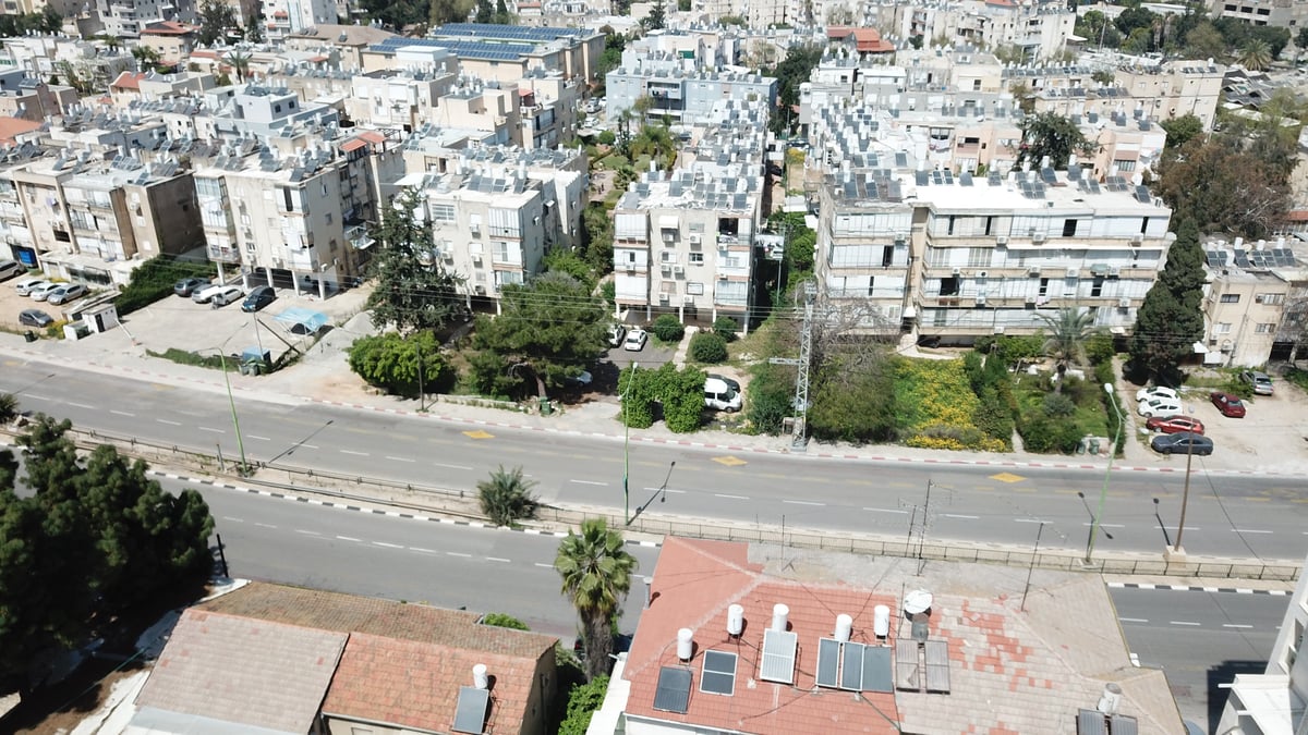 רחובות בני ברק ותל אביב - כמעט שוממים • צפו