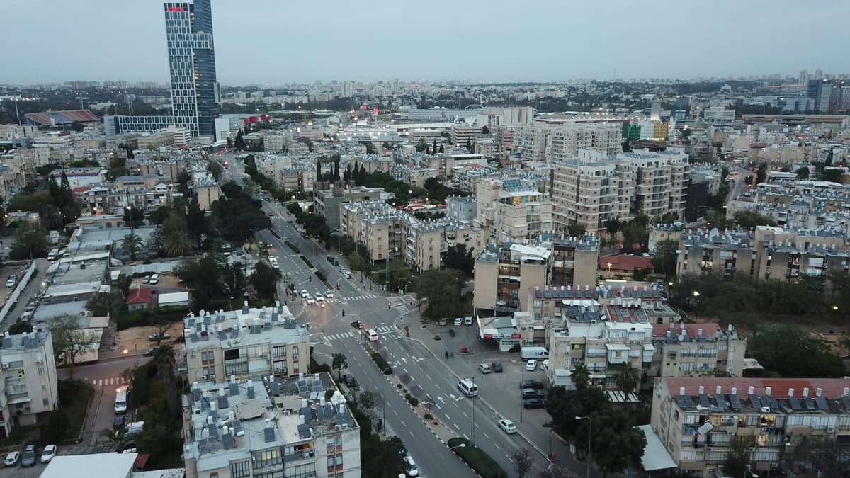 סגר על בני ברק? צפו ברחובות השוממים - מהרחפן