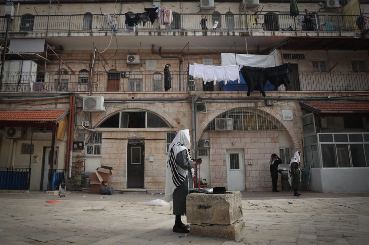 מיוחד: תפילת המרפסות במאה שערים • צפו