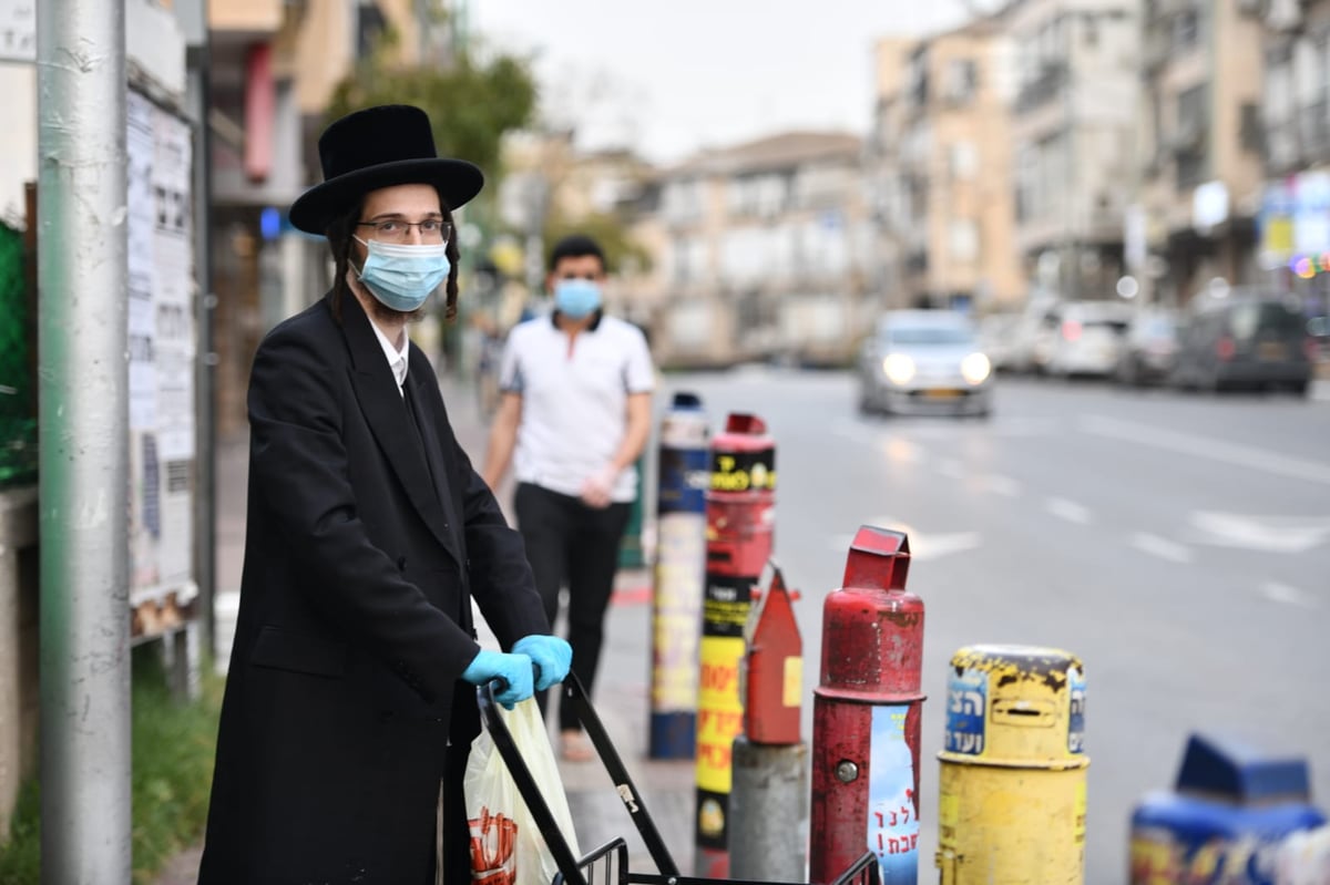 תיעוד נרחב: ההסגר בבני ברק • ביום ובלילה