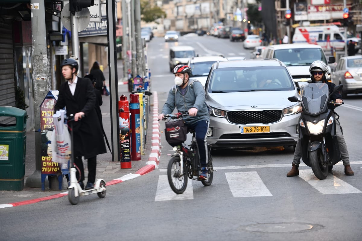 תיעוד נרחב: ההסגר בבני ברק • ביום ובלילה