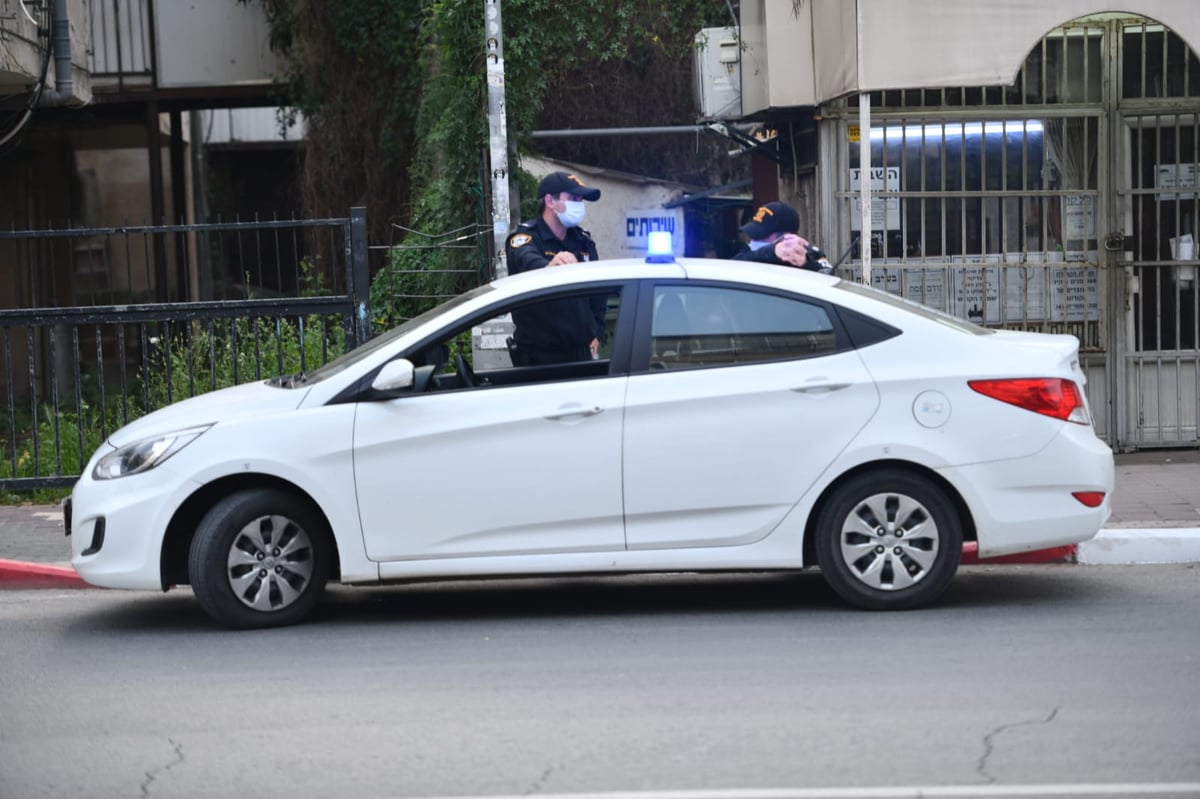 תיעוד נרחב: ההסגר בבני ברק • ביום ובלילה