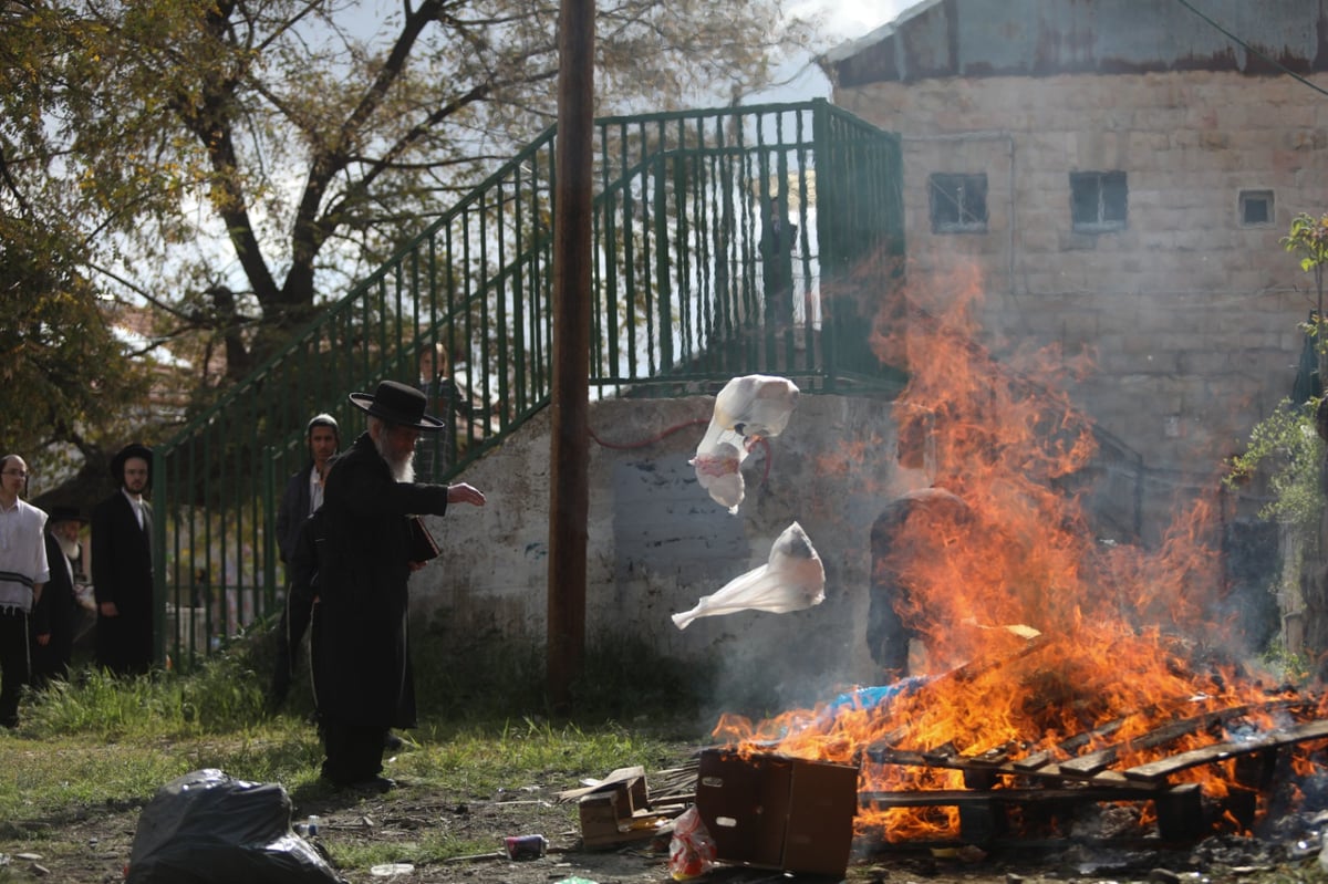 תיעוד מיוחד: מהמניינים ועד שריפת החמץ