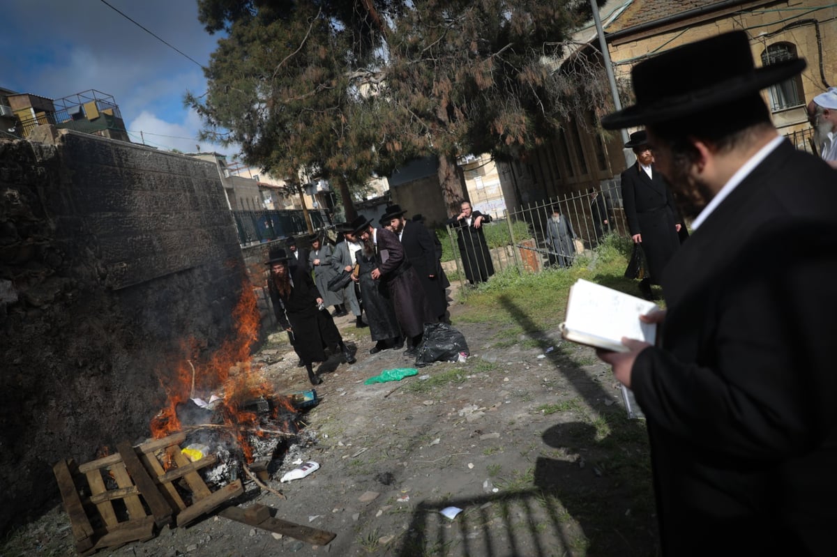 תיעוד מיוחד: מהמניינים ועד שריפת החמץ